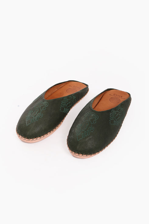 Embroidered bulga in genuine leather
